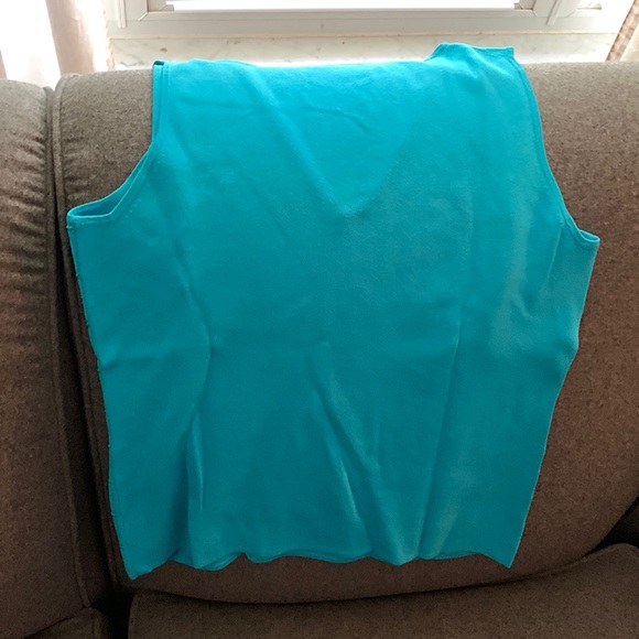 Macys turquoise V neck sleeveless tank sweater in good condition szM - Picture 5 of 5